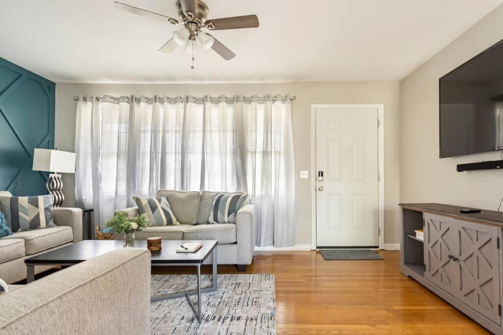 Updated Home Near Fort Jackson Columbia Exterior photo